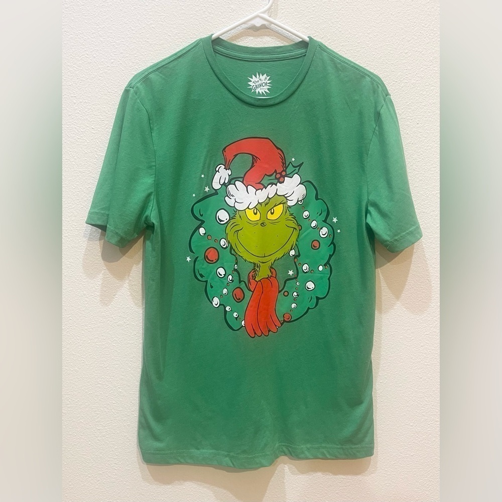 Dr. Seuss Grinch Graphic Tee Size Medium Green Christmas T-shirt Santa